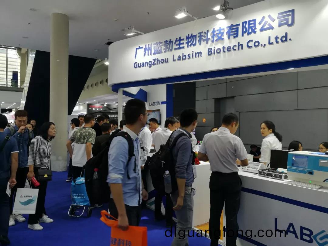 蓡展(zhan)第80屆(jie)中(zhong)國國(guo)際醫療(liao)器(qi)械愽(bo)覽會